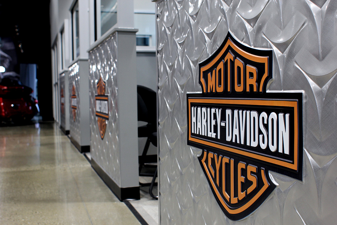 The Formula | Japanese Weave + Diamond Brushed with Harley-Davidson Logo (MirroFlex Custom Tooling)